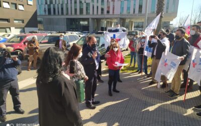 La Federación 8va. Bío Bío entrega carta al Gobernador que emplaza a Piñera a cumplir con la publicación de la Ley de alivio, que permitirá dar estabilidad laboral a más de 20.000 trabajadores